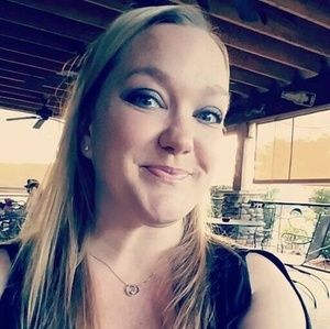 Meet your Posher, Kristin